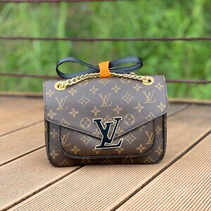 💎✨AUTHENTIC✨💎Louis Vuitton PASSY Monogram bag